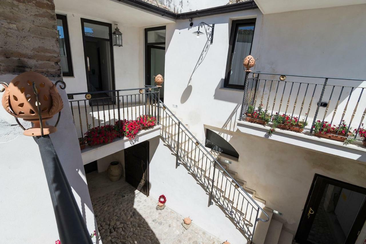 Residenza La Nivera Miglionico Eksteriør bilde